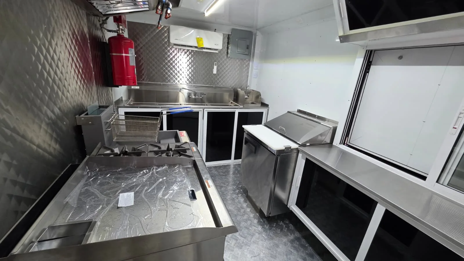 Serving & Prep Layout by Carranza Trailers